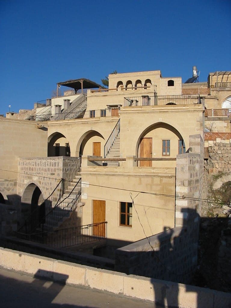 Delmas Evi