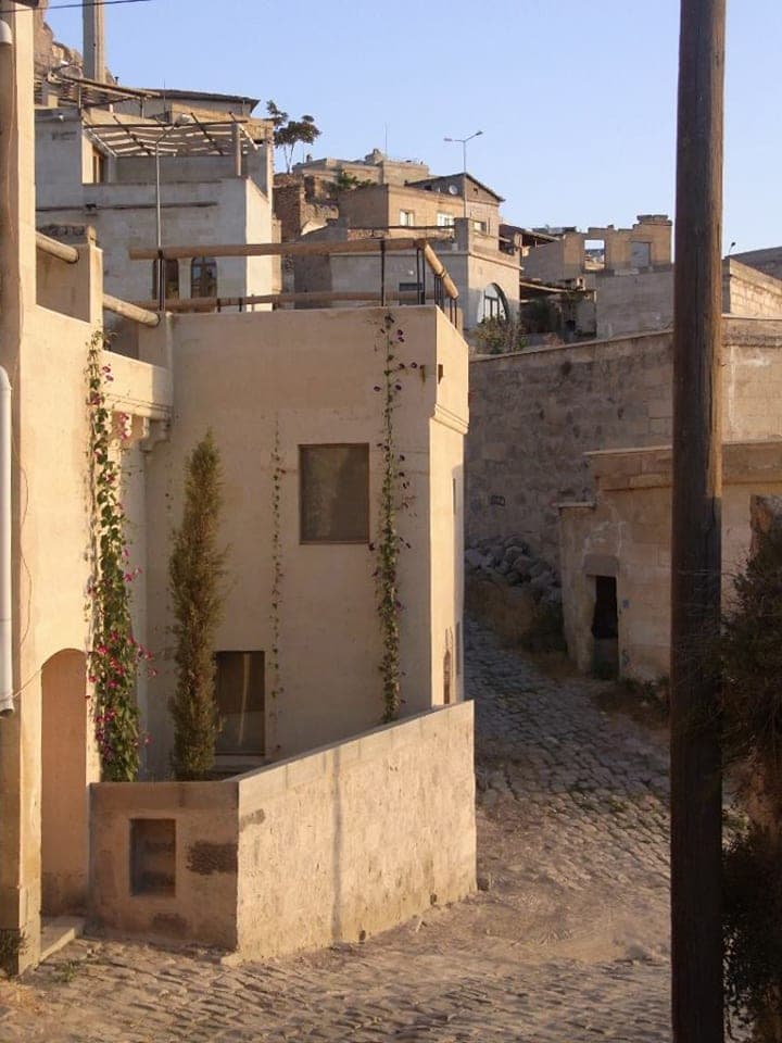 Ermeç Evi